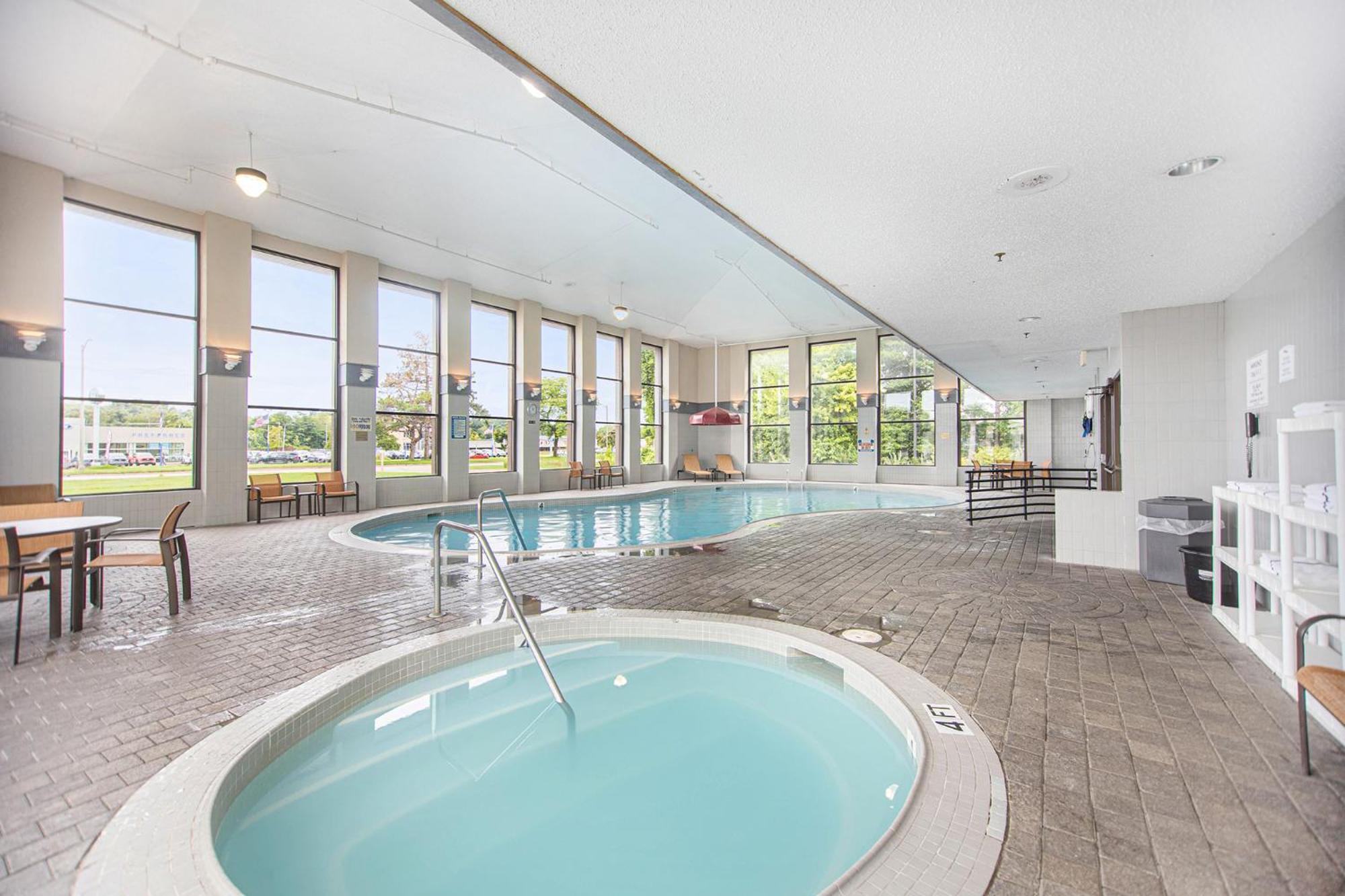 Baymont By Wyndham Grand Haven Motel Exterior photo