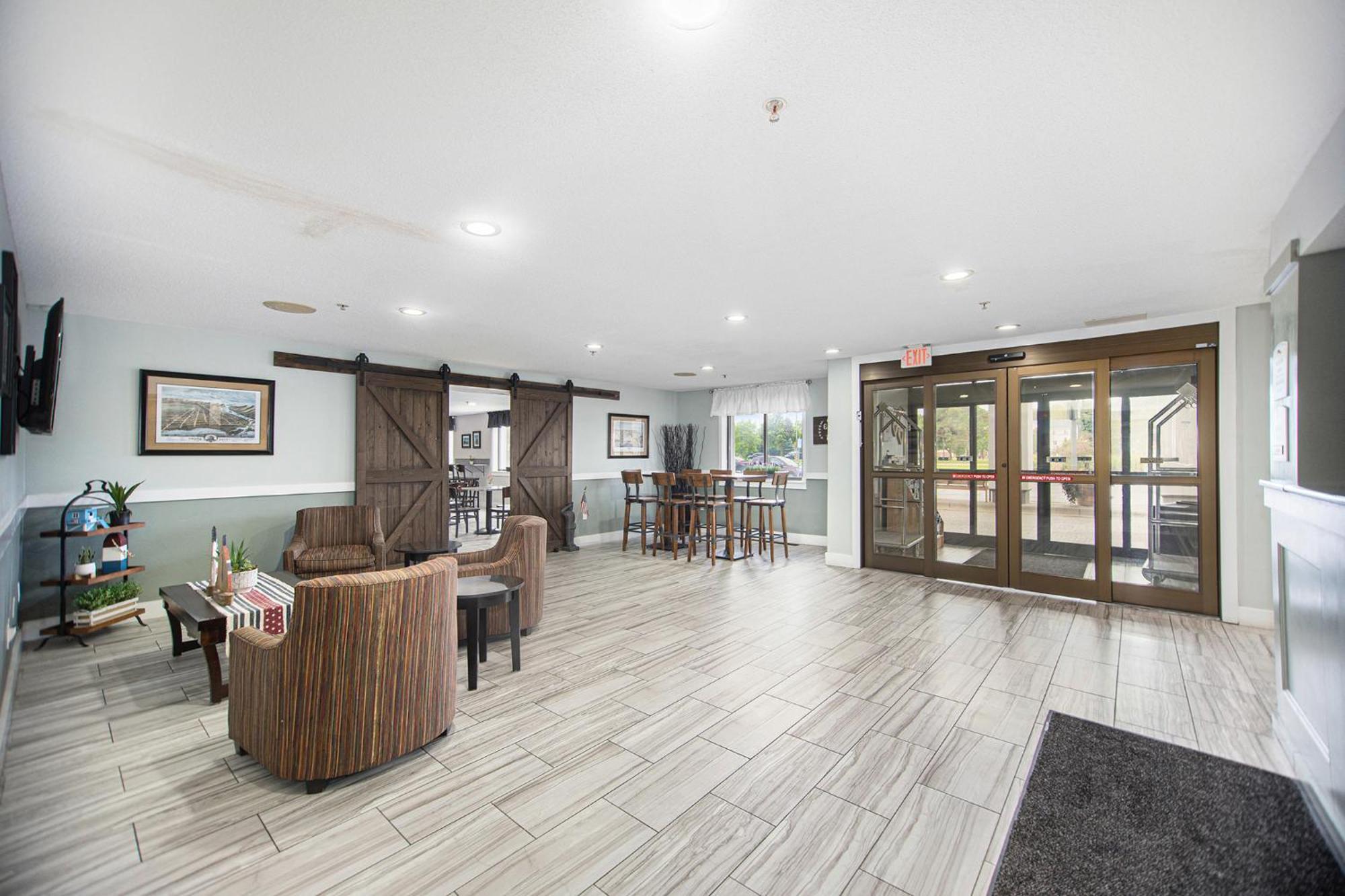 Baymont By Wyndham Grand Haven Motel Exterior photo