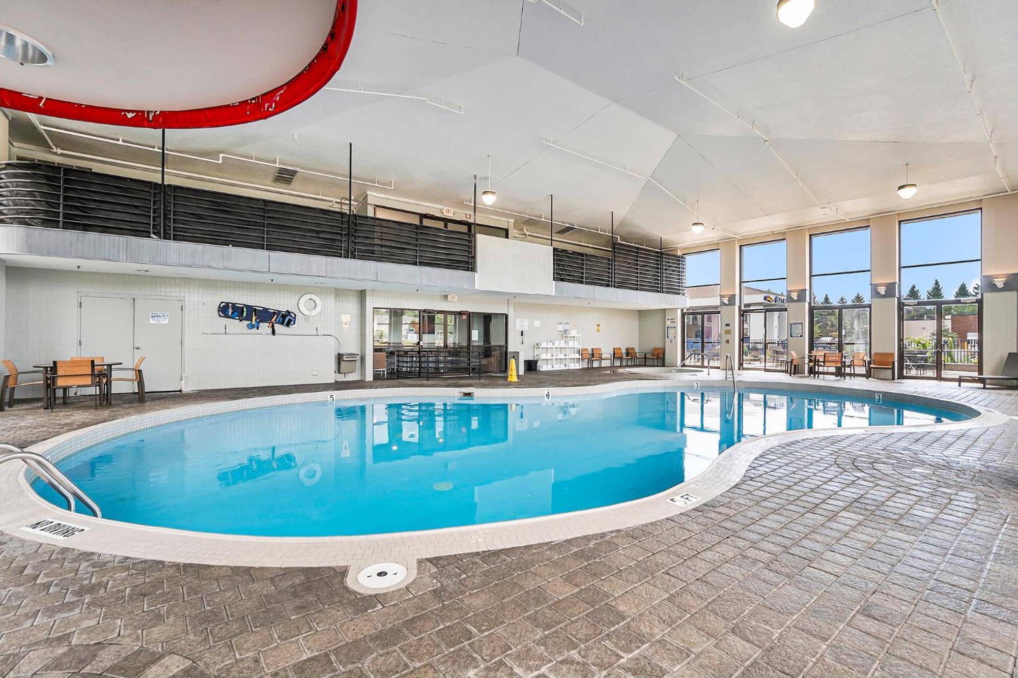 Baymont By Wyndham Grand Haven Motel Exterior photo